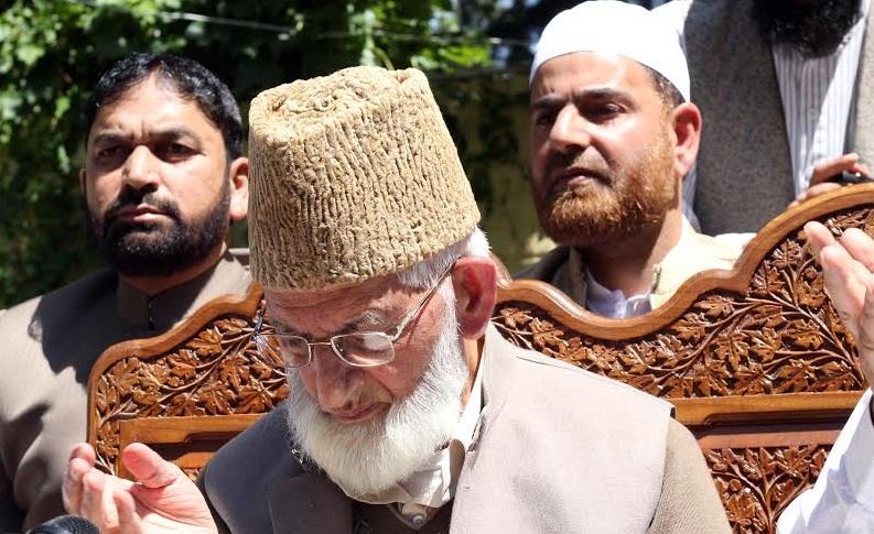 Geelani lauds Pak's plebiscite demand for Kashmir
